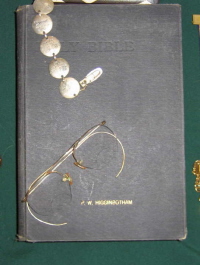 1962 Bible of P.W. Higginbotham, with bookmark links of the Ten Commandments